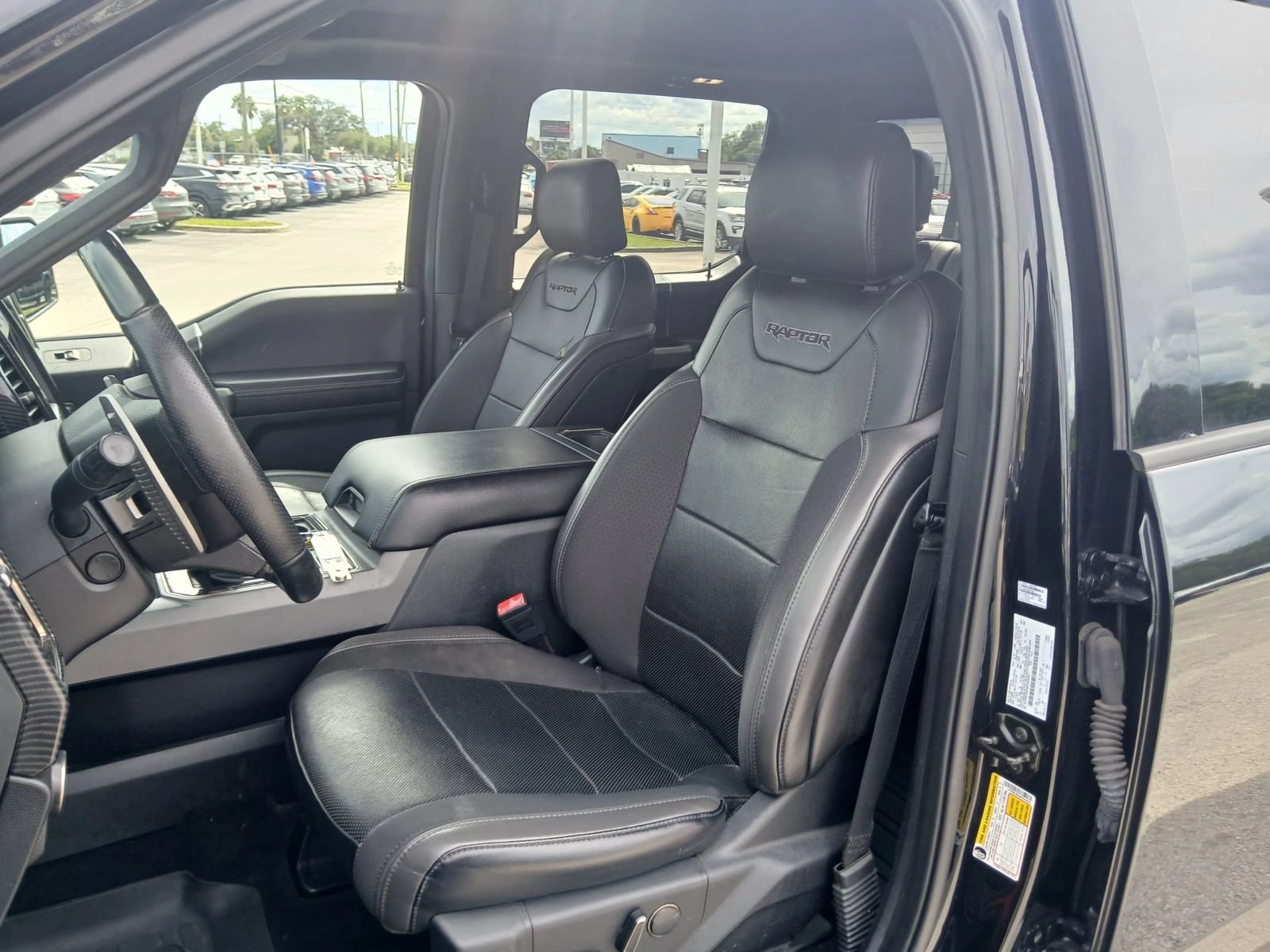 Used 2019 Ford F150 Raptor w/ Equipment Group 802A Luxury AWD/4WD image 9