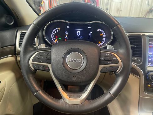 Used 2016 Jeep Grand Cherokee Limited w/ Trailer Tow Group IV AWD/4WD image 22
