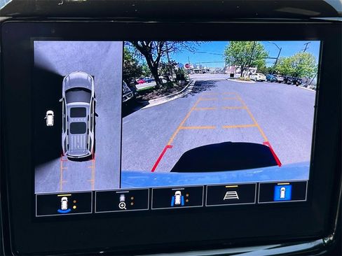 Used 2022 Chevrolet Traverse RS w/ LPO, Floor Liner Package image 7