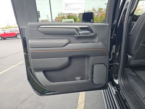 Used 2025 GMC Sierra 2500 AT4 w/ AT4 Premium Plus Package image 15