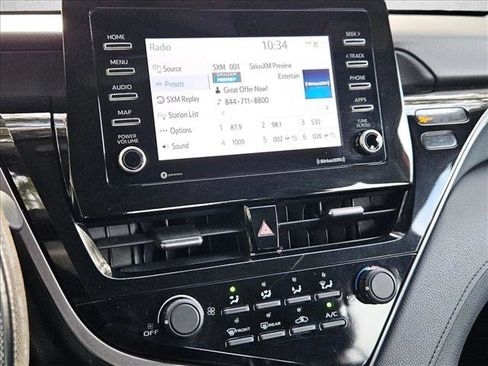 Used 2021 Toyota Camry LE image 10