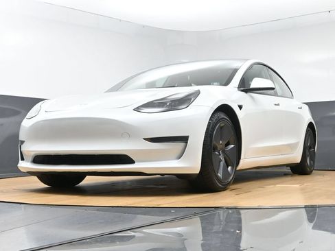 Used 2023 Tesla Model 3 Standard Range RWD image 52