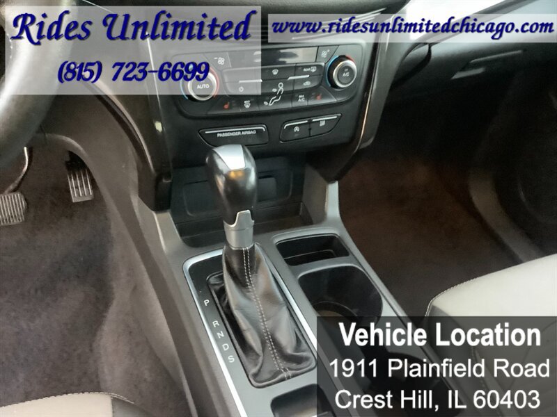 Used 2017 Ford Escape SE w/ SE Sport Appearance Package FWD image 20