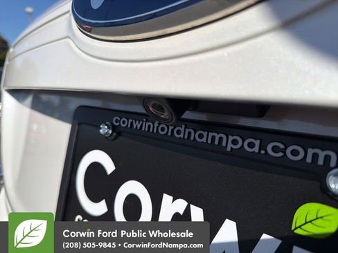 Used 2013 Ford Edge SEL FWD image 11