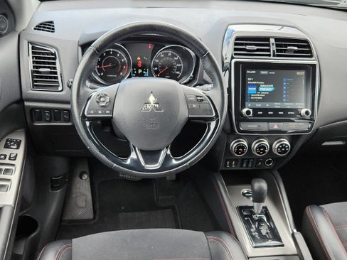 Used 2024 Mitsubishi Outlander Sport ES AWD/4WD image 9