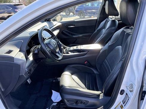 Used 2019 Toyota Avalon XSE image 14