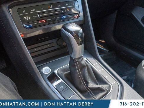 Used 2024 Volkswagen Tiguan SE FWD image 10