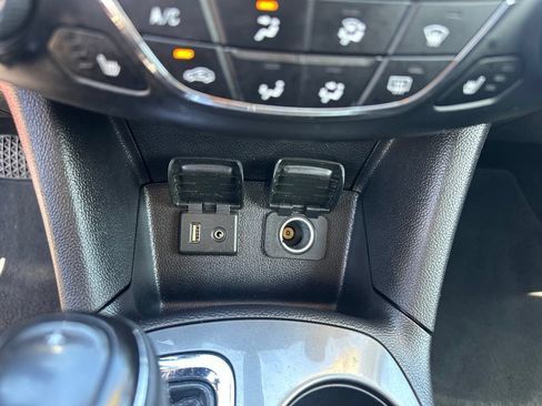 Certified 2018 Chevrolet Cruze LT w/ LT Fleet Convenience Package FWD image 5