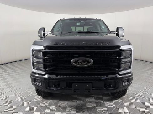 Used 2023 Ford F250 Lariat w/ Lariat Ultimate Package AWD/4WD image 2
