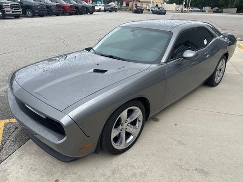 Used 2012 Dodge Challenger R/T RWD image 10