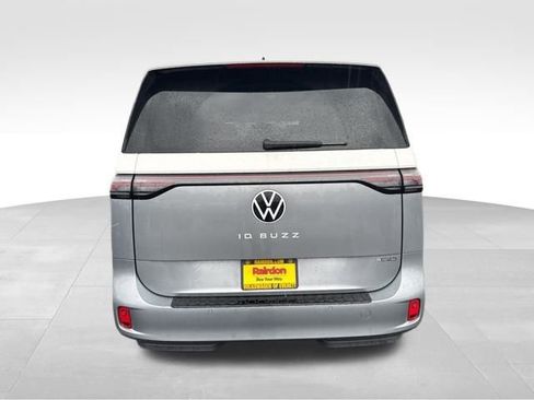 Used 2025 Volkswagen ID. Buzz 1st Edition image 9
