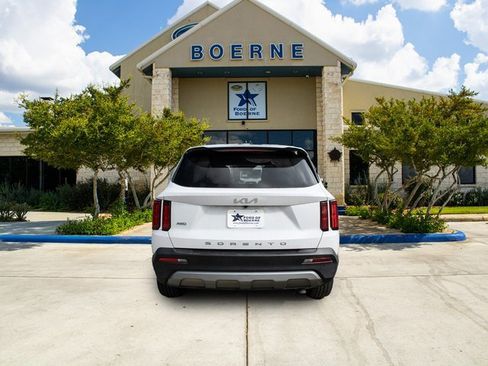 Used 2022 Kia Sorento SX Prestige image 4
