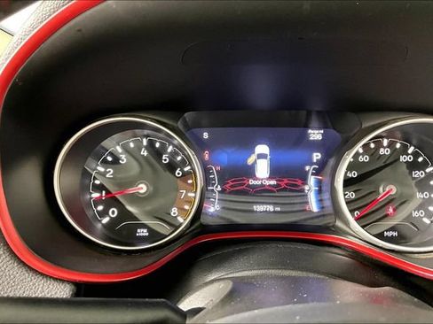 Used 2020 Jeep Compass Trailhawk AWD/4WD image 12
