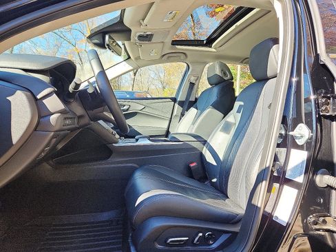 Certified 2025 Acura TLX w/ Technology Package image 14