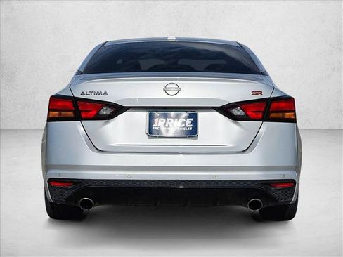Used 2024 Nissan Altima 2.5 SR FWD image 6