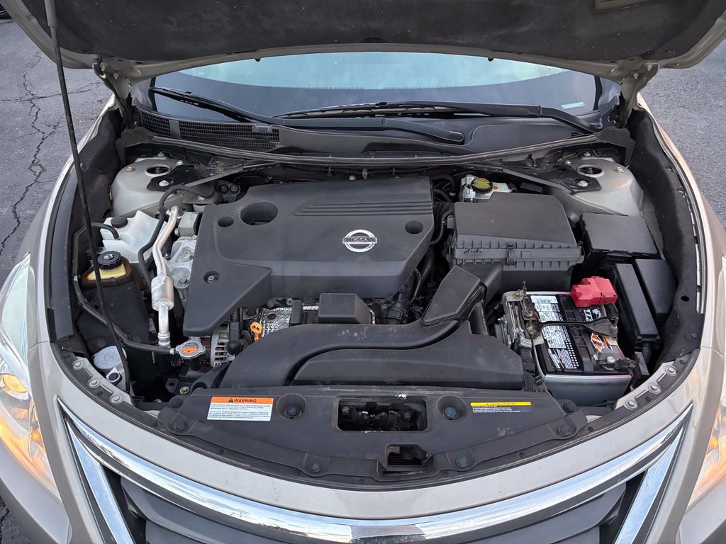 Used 2013 Nissan Altima 2.5 S FWD image 9