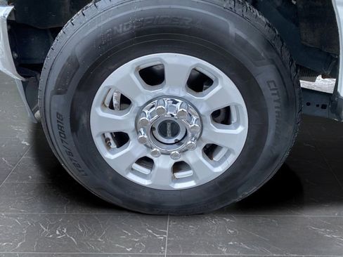 Used 2024 Ford F250 XLT image 46