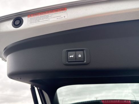New 2026 Mitsubishi Outlander SEL FWD image 9