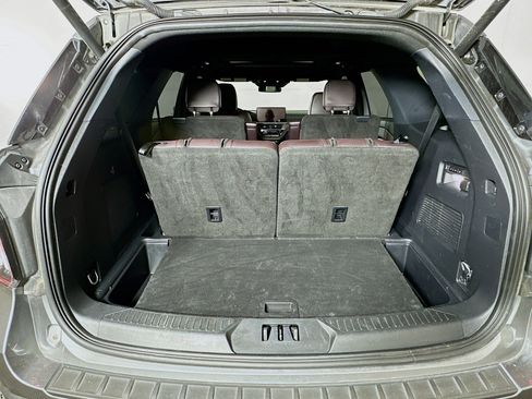 Used 2025 Ford Explorer Platinum w/ LUX Leather Package image 31