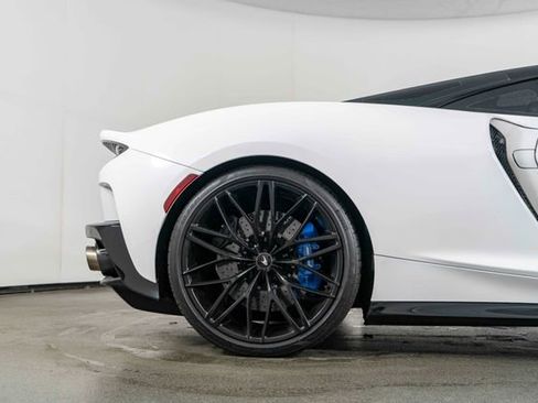 Used 2022 McLaren GT image 10