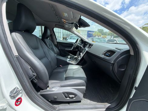 Used 2016 Volvo S60 T5 Premier w/ Climate Package FWD image 17