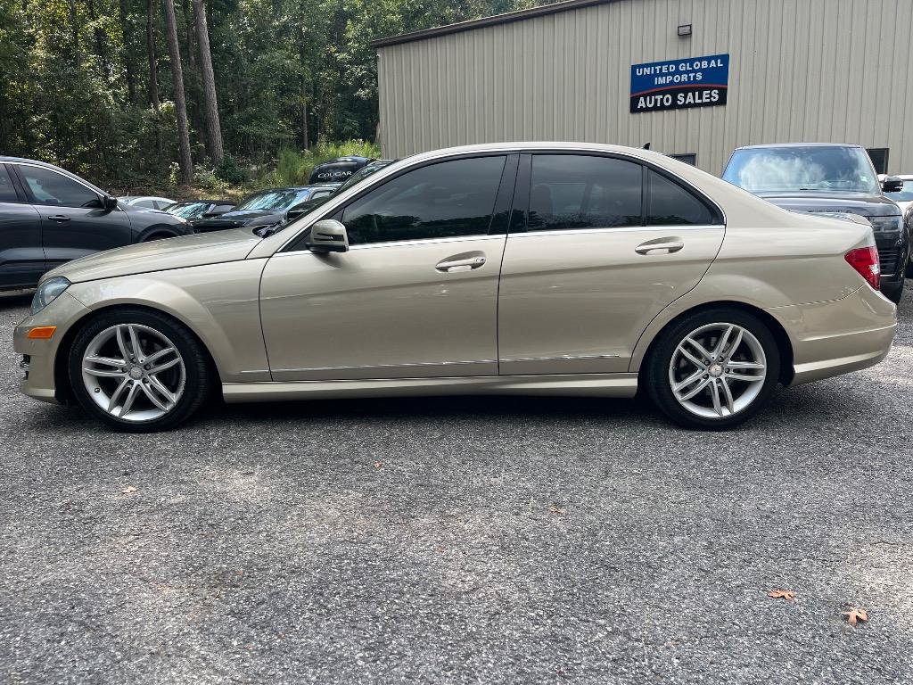 Used 2012 Mercedes-Benz C 300 4MATIC Sedan image 11
