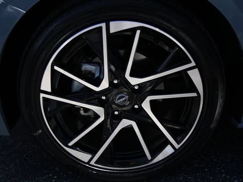 Certified 2025 Nissan Sentra SR w/ SR Premium Package FWD image 11