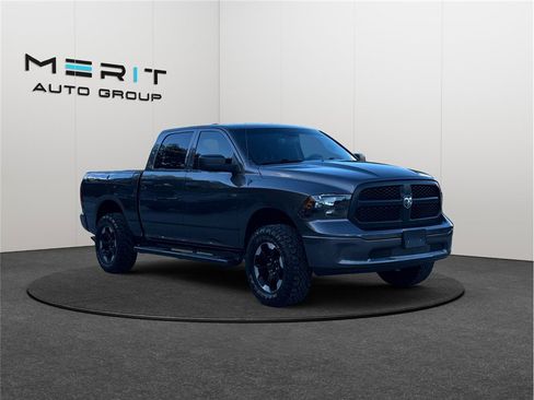 Used 2019 RAM 1500 4x4 Crew Cab Tradesman image 1