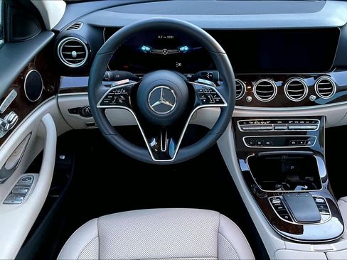 Used 2023 Mercedes-Benz E 450 4MATIC Sedan image 6