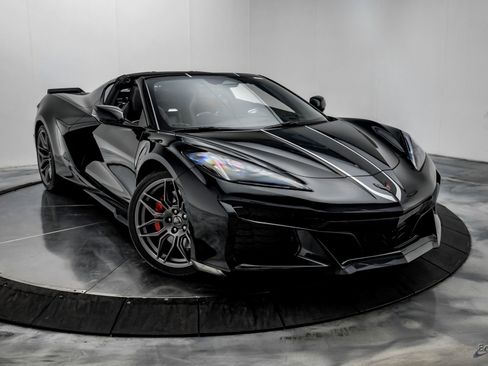 Used 2025 Chevrolet Corvette Z06 image 30