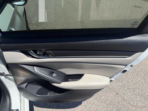 Used 2018 Honda Accord Hybrid image 15