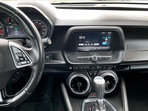 Used 2018 Chevrolet Camaro LT RWD image 6