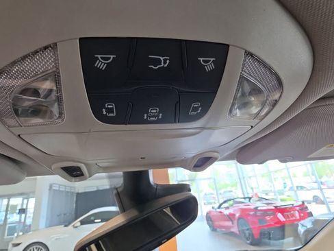 Used 2023 Chrysler Pacifica Limited FWD image 26