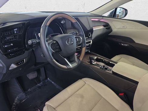 Used 2025 Lexus RX 350 w/ Convenience Package image 16