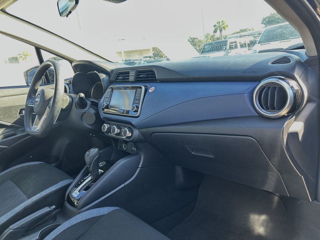 Used 2025 Nissan Versa SV FWD image 15