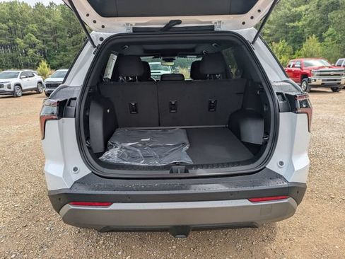 New 2026 Chevrolet Equinox LT w/ Safety and Technology Package FWD image 30