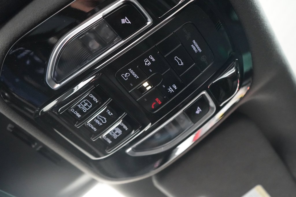 Used 2023 Maserati Grecale Modena AWD/4WD image 30