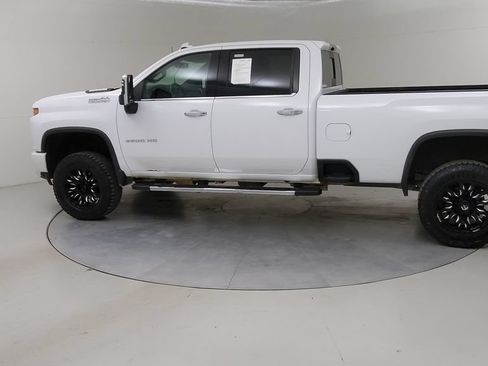 Used 2022 Chevrolet Silverado 3500 High Country AWD/4WD image 17