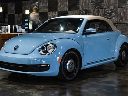 Used 2014 Volkswagen Beetle 1.8T FWD image 9