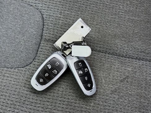 Used 2023 Hyundai Santa Fe SEL image 30