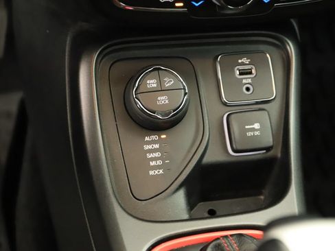 Used 2018 Jeep Compass Trailhawk AWD/4WD image 25