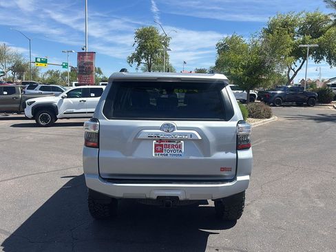Used 2024 Toyota 4Runner SR5 Premium image 5