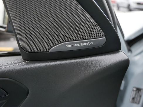 Used 2025 BMW X6 M60i w/ Executive Package image 16