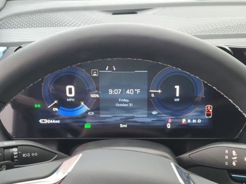 New 2026 Chevrolet Equinox EV LT image 24