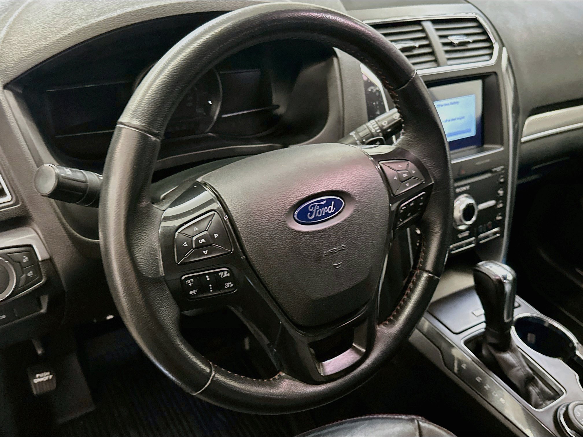 Used 2019 Ford Explorer Sport w/ Equipment Group 401A AWD/4WD image 18