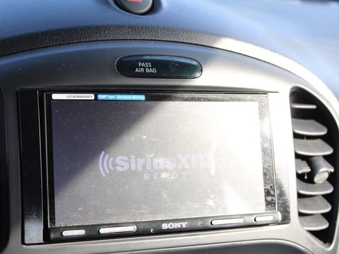 Used 2016 Nissan Juke S image 29