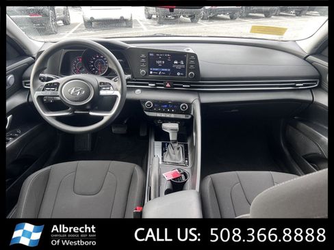 Used 2023 Hyundai Elantra SEL image 23