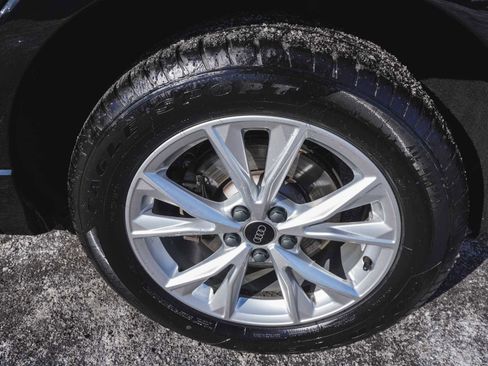 Used 2025 Audi Q3 2.0T Premium image 8