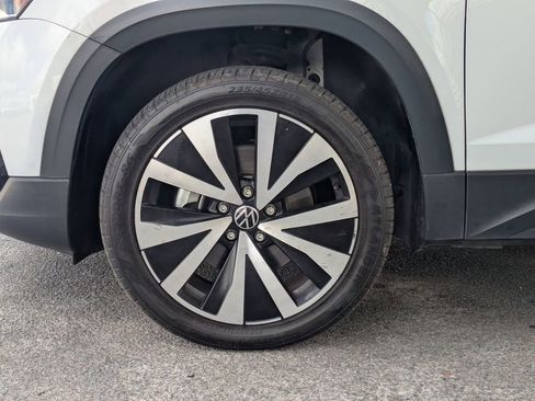 Used 2022 Volkswagen Taos SE image 10