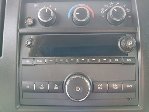 Used 2024 Chevrolet Express 2500 w/ Driver Convenience Package RWD image 20